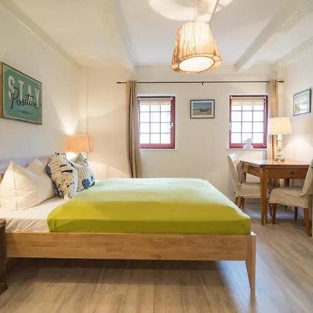 Bellevue 3 _app_ 12 *